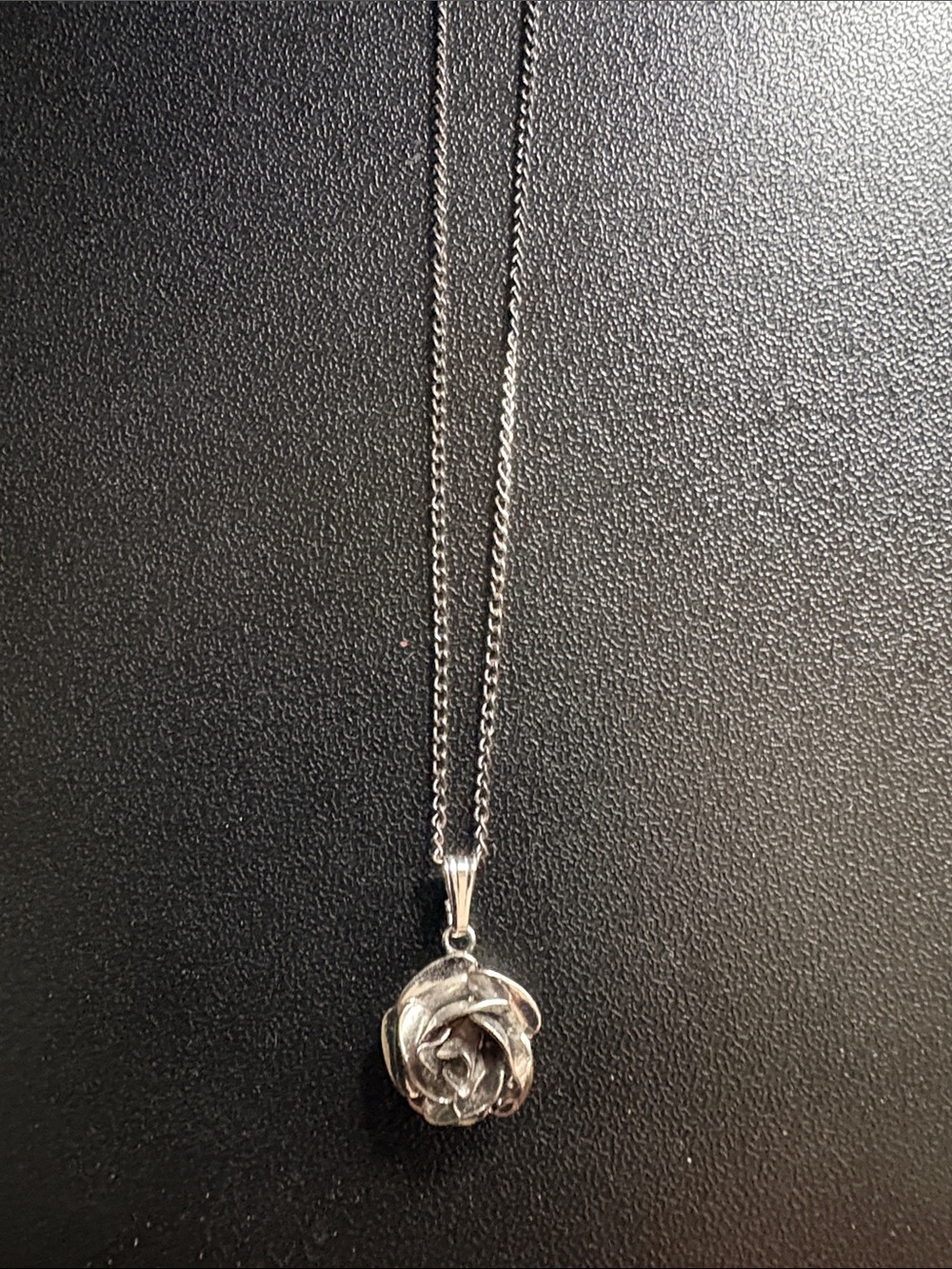 Vintage Sterling Silver 18” chain with silver tone Rose Pendant Necklace
